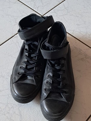 Converse All Star leather sneakers size 41.5 like new black