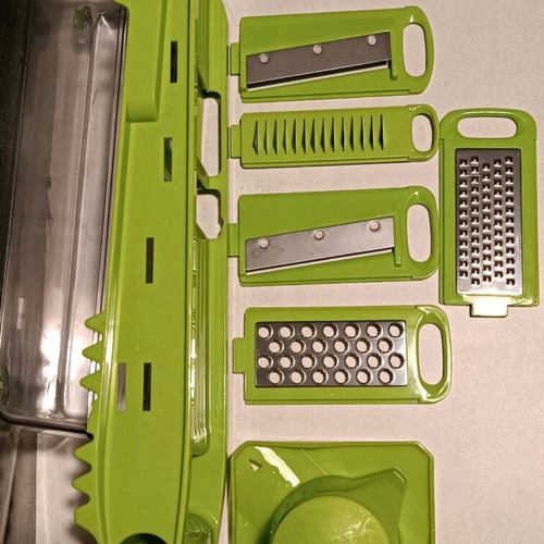 Plastic vegetable slicer like new, used few times