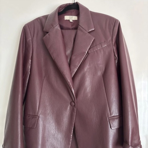 Zini boutique blazer like new, size 42, red