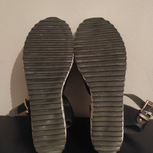 Migato platform sandals size 37 like new, black and white