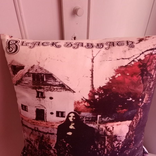 Black Sabbath pillow new with velvety texture 40x40 cm