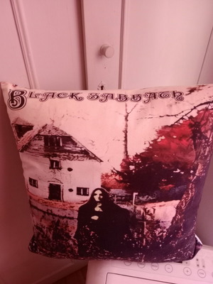 Black Sabbath pillow new with velvety texture 40x40 cm