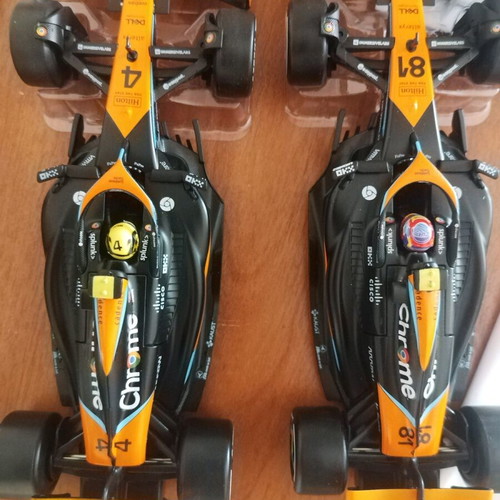 McLaren MCL60 - Oscar Piastri, Lando Norris (1/24) πακέτο