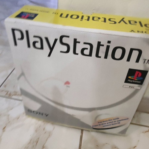 PlayStation Classic used, Compact Disc
