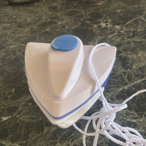 Magnetic double-sided window cleaner new