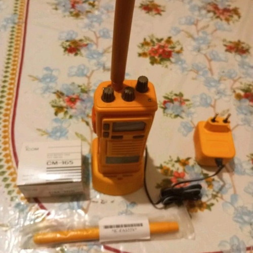 Icom IC-GM 500E GMDSS Survival Craft Marine VHF Radio used with charger battery antenna