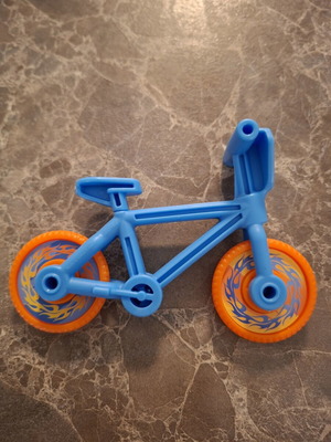Hot Wheels Happy Meal McDonald’s set with bike, scooter and race car like new