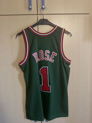 Derrick Rose 2008-09 Chicago Bulls Hardwood Classics jersey, small