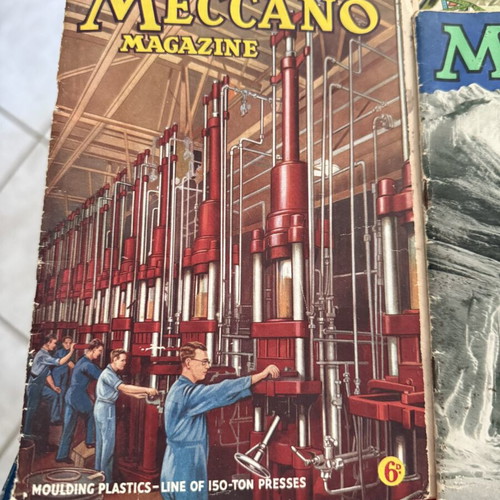Vintage Meccano Mechanical Construction Set used with original metal box