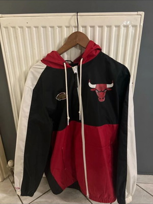 Bulls Jacket like new with excellent quality