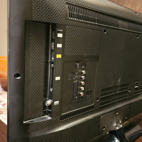 Samsung UE32H5000AW 32'' Full HD TV like new