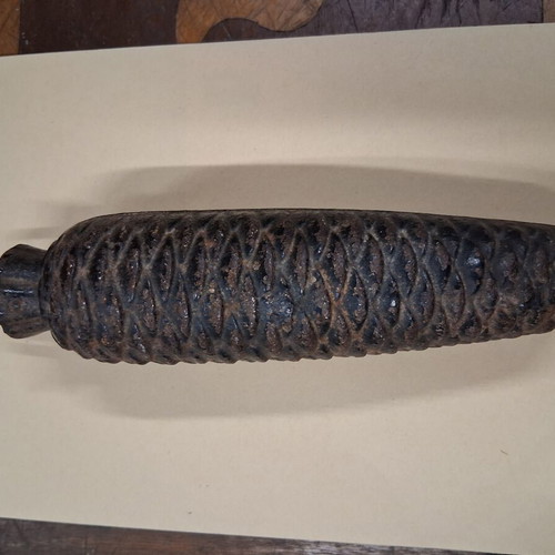 Pine cone for clock used 1,100 grams