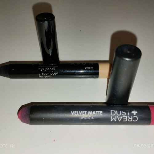 Makeup pencil set like new Avon and Dust+Cream