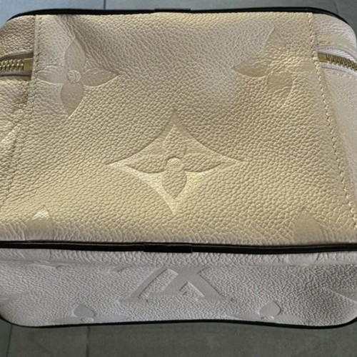 Louis Vuitton Vanity bag new, white leather with leopard print