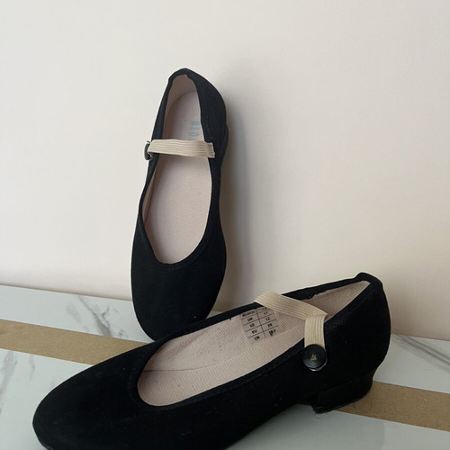 Ballerina shoes for girls size 19 like new, with small heel