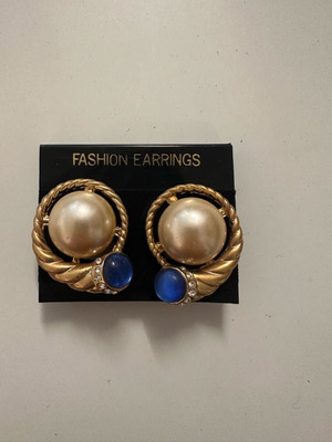 Vintage earrings like new, blue and gold
