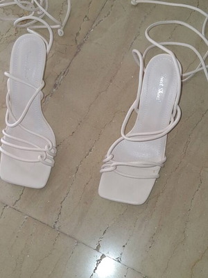 Women's sandals with laces like new, size 38, pink