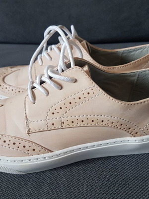 Oxford γυναικεία παπούτσια μεταχειρισμένα, νούμερο 38, ροζ-nude με κορδόνι