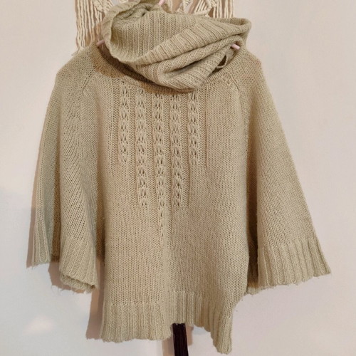 Knitted women's 3/4 sleeve sweater with neck beige like new