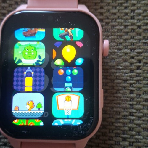 Kids watch with games like new, no internet connection