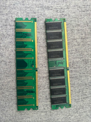 2 Μνήμες ram ddr 512mb
