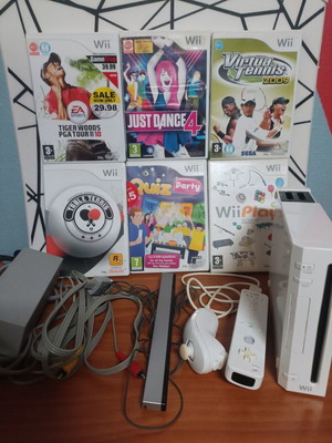 Nintendo Wii κονσόλα σαν καινούργια με 6 παιχνίδια και 1 σετ κοντρόλ
