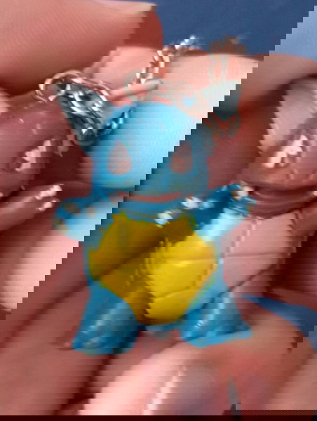 μπρελόκ με τη μορφή του Wartortle, ενός Pokémon τύπου Νερού.