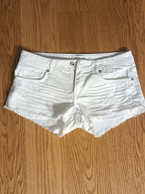 White denim shorts like new, low-rise, size M