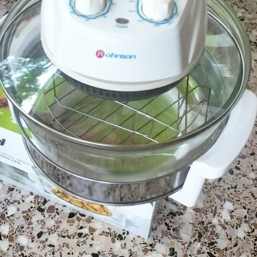 Robinson compact convection oven 1300W