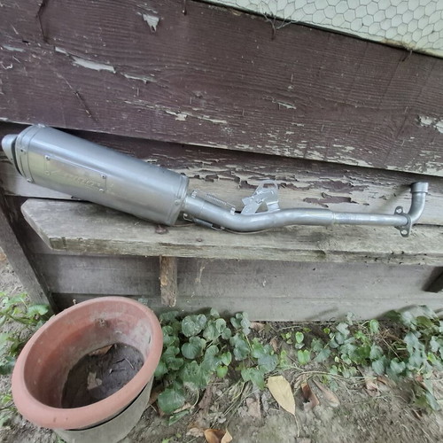 Apido exhaust for GLX