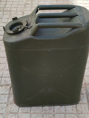 Military-style metal jerrycan