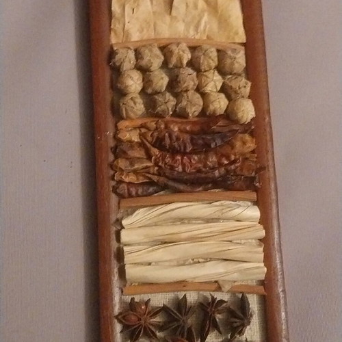 Frames with dried decorations, set of 4, like new