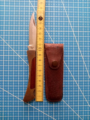 Vintage knife with leather case