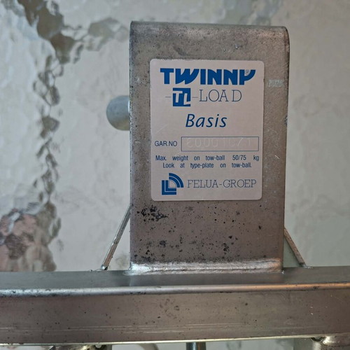 Twinny Load Bike Rack for Tow Bar like new, metal, with lights