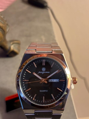 Ρολόι χειρός μαύρο και rose gold με μπρασελέ καινούργιο