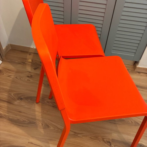 Καρέκλες Teodores της IKEA σαν καινούργιες, σετ 2 πορτοκαλί