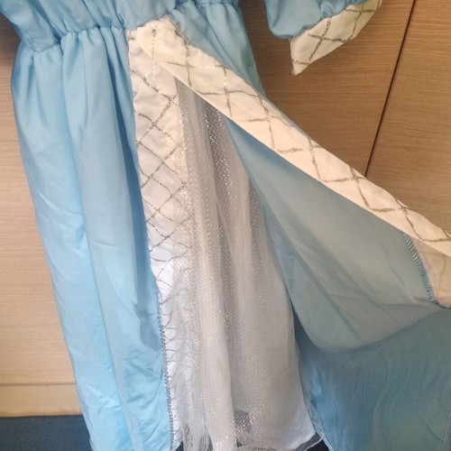 Carnival dress for children used, size 10-12 years with shiny details