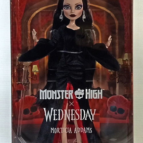 Morticia Addams Monster High x Wednesday doll new, collectible