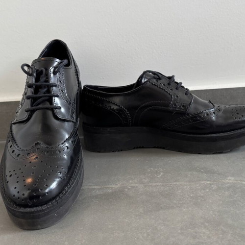 Booster black Oxford shoes like new, size 38, platform sole