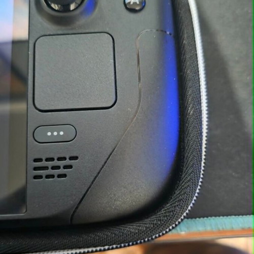 Steam Deck OLED 512GB like new with case and charger