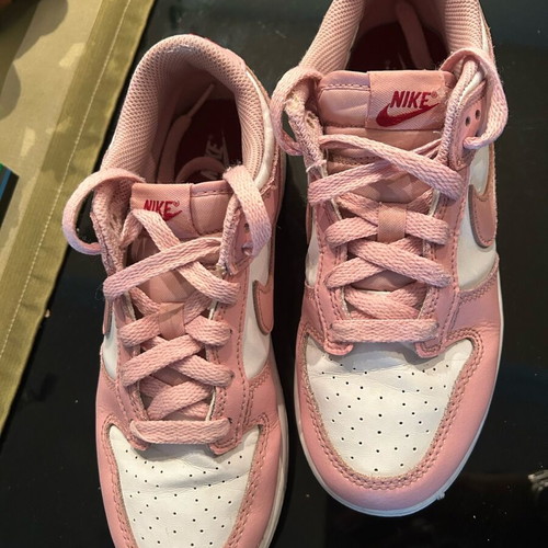 Children's sports shoes Nike dunk in pink color (Size 35)