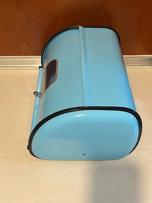 Bread storage used in retro vintage style, large