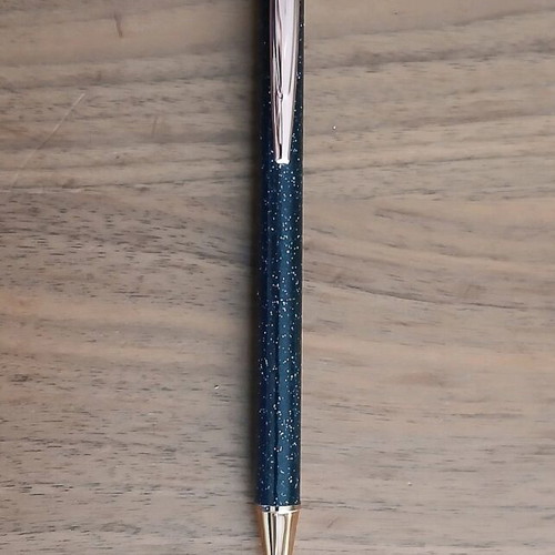 Metal pen with glitter and spare refill new