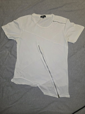 Lure2 t-shirt like new, white
