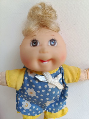 Cabbage Patch Kids Mini Cabbage Patch Kid like new