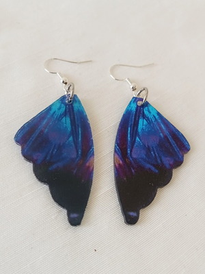 Butterfly wing earrings new, blue plexiglass