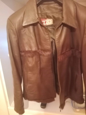 Leather jacket women with fur details like new, brown