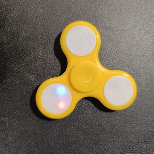 Fidget spinners used, pack of 3 with lights and wing design