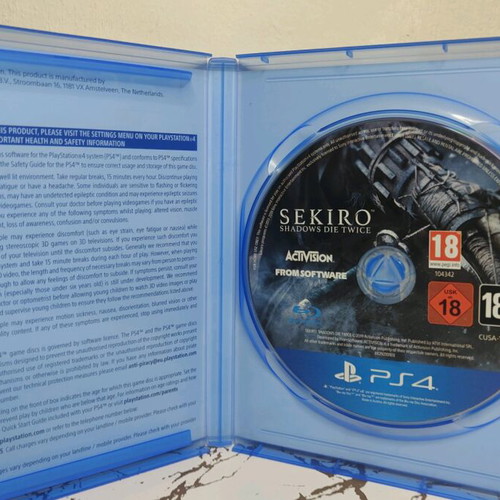 Sekiro: Shadows Die Twice (PS4) - Jeu Action-Aventure PEGI 18 - Très Bon État