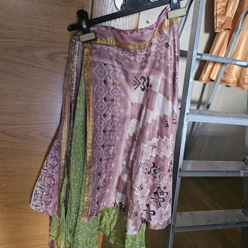 Summer dresses and skirts like new